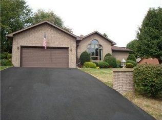 406 Dove Dr, Uniontown, PA 15401