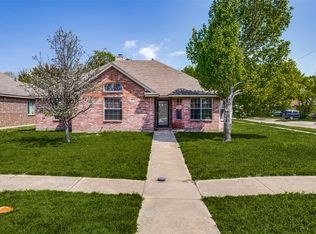 2202 Colgate Ct, Lancaster, TX 75134