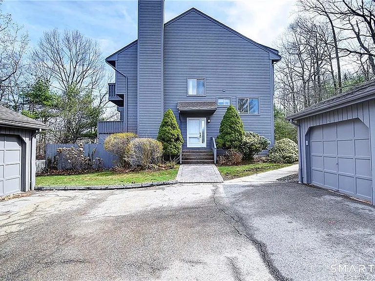 334 Conestoga Way #334 — Photo 1
