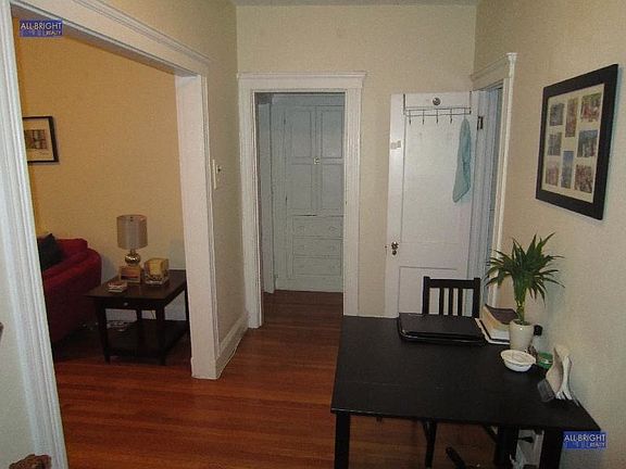 4th image of 185 Chestnut Hill Ave APT 009