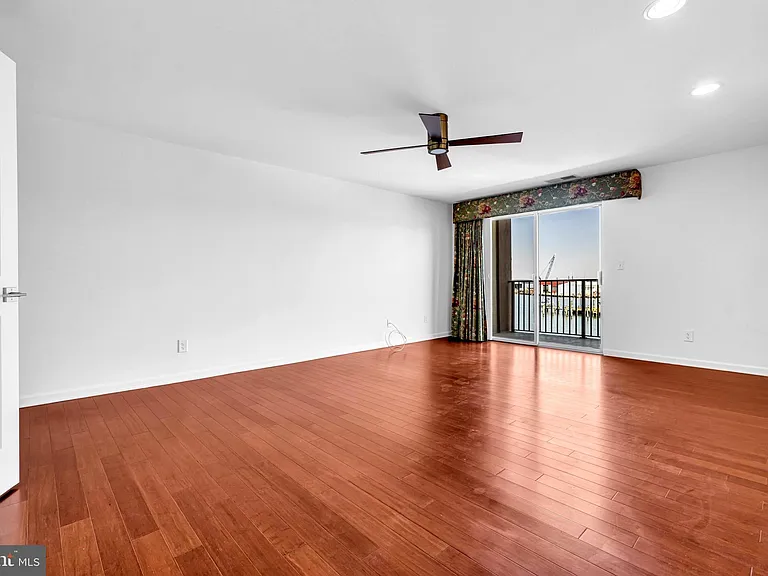 304 Academy St #202 — Photo 10