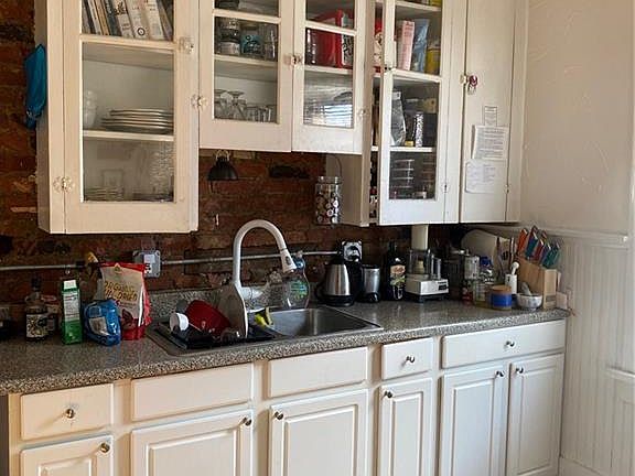 3rd image of 4221 Whitman Ave APT 1