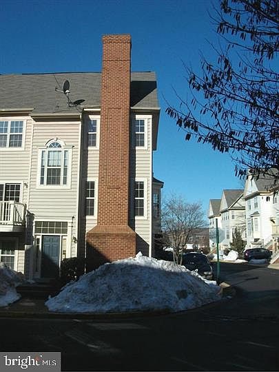 1st image of 46369 Hobbs Sq