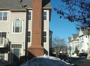 46369 Hobbs Sq, Sterling, VA 20165