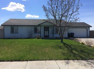 1701 E Wildcat Ln, Moses Lake, WA 98837