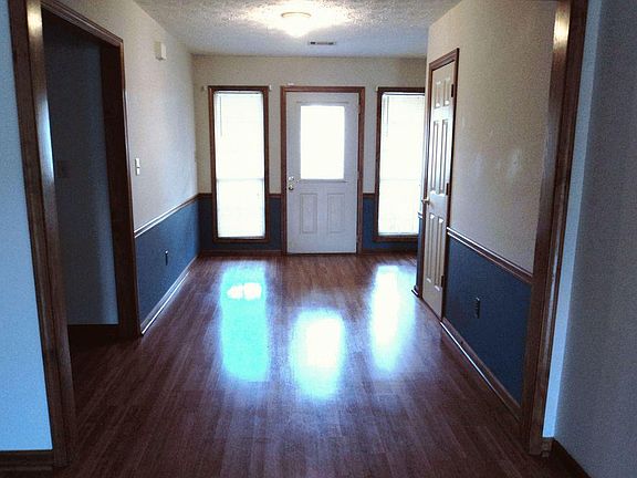 2nd image of 320 Daileys Plantation Ct