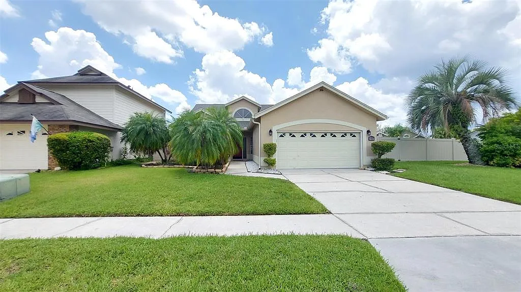 3 bed, 2.0 bath, 1744 sqft, $2,700 — Photo 1