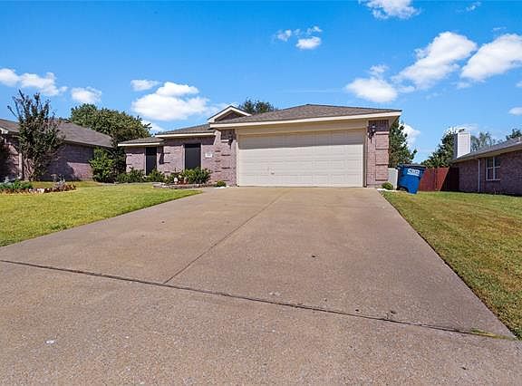 3rd image of 309 Lake Wichita Dr