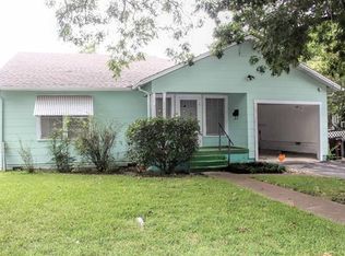 814 W Prairie Lea St, Lockhart, TX 78644