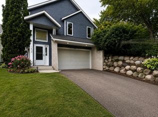 3045 Dundee Ln, Mound, MN 55364