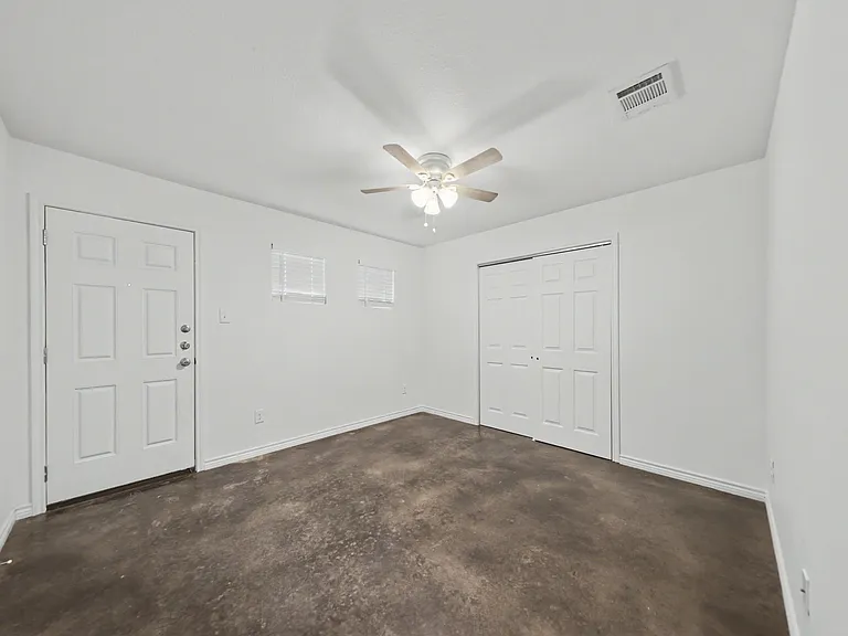 1107 S 33rd St, Temple — Photo 3