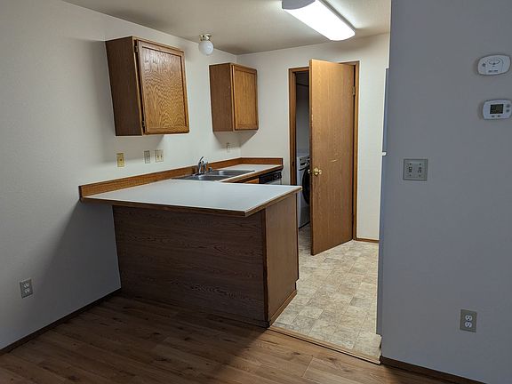 5th image of 13155 Lakeridge Cir NW