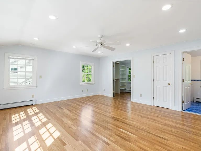 82 Allen Ave — Photo 14