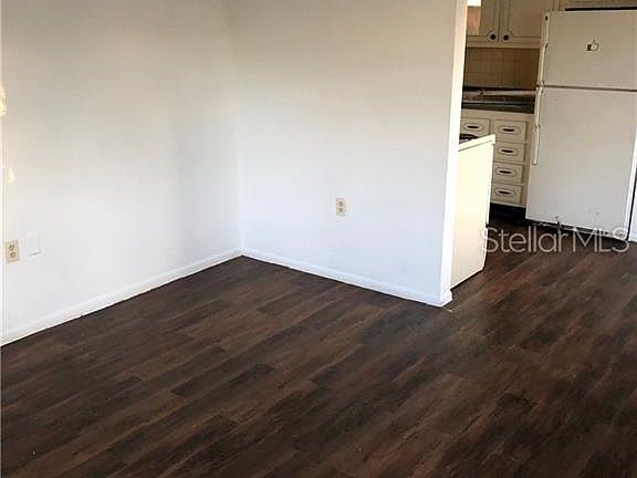 3rd image of 821 Jeffords St APT 3