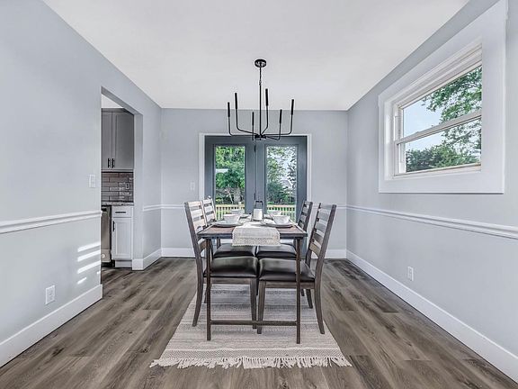 4th image of 4263 Carthel Dr