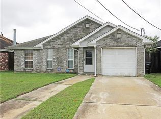 6342 Kuebel Dr, New Orleans, LA 70126