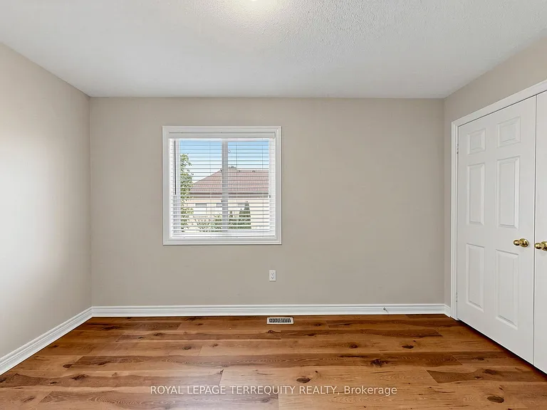 12 Ballantyne Dr — Photo 35