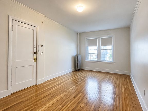 3rd image of 130-134 Englewood Ave #2