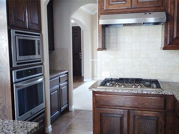 5th image of 14213 Winter Hill Dr