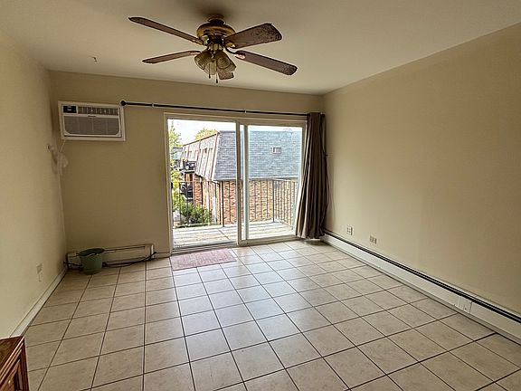 4th image of 7B E Dundee Quarter Dr Unit 302