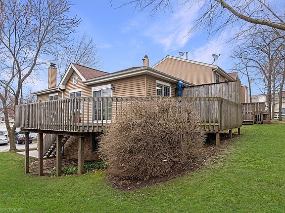 2nd image of 1420 Oakleaf Ln