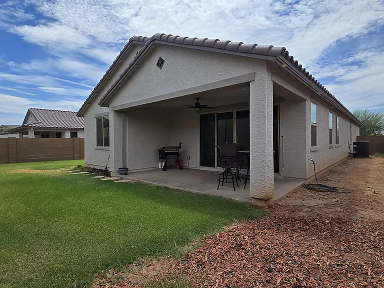 18572 W Cottontail Ln — Photo 25