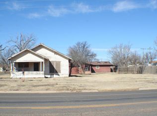 910 W 11th St, Plainview, TX 79072
