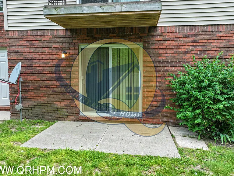 5200 N Genesee Rd — Photo 6