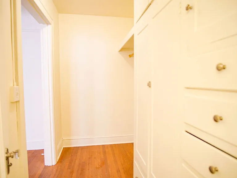 1944 NW Johnson St #204 — Photo 12