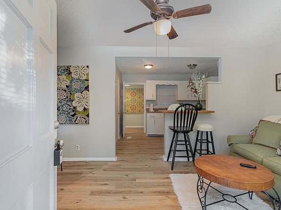 4th image of 341 Valeria St