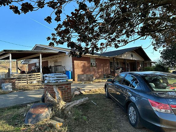 3rd image of 2446 Lake Francis Rd NE