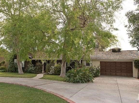 3rd image of 16052 Chase St