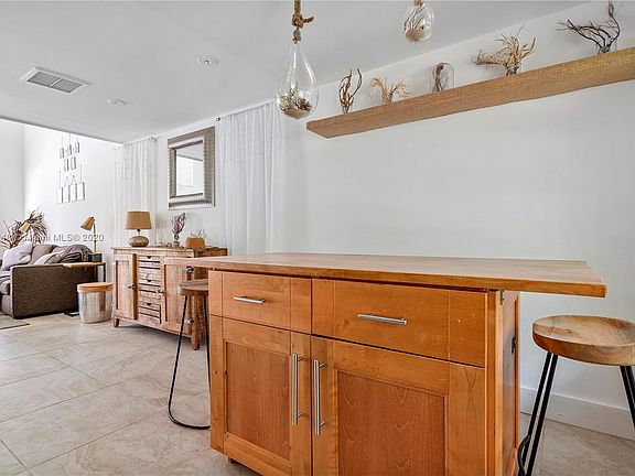 5th image of 6865 Bay Dr #30