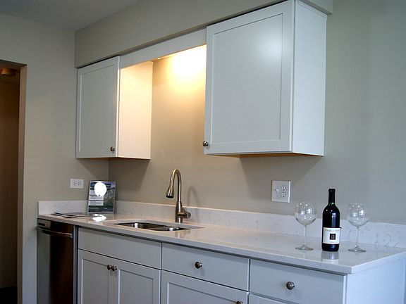 3rd image of 1901 Wisteria Ct APT 2