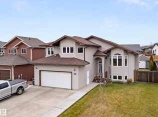 506 26th St, Cold Lake, AB T9M0B2