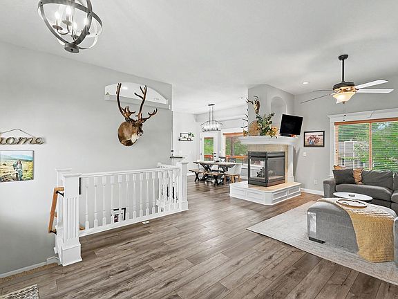 4th image of 1013 E Pembrook Rd