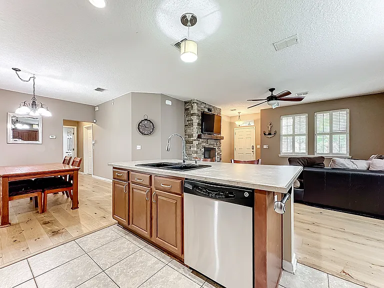 11383 Emilys Crossing Ct — Photo 8