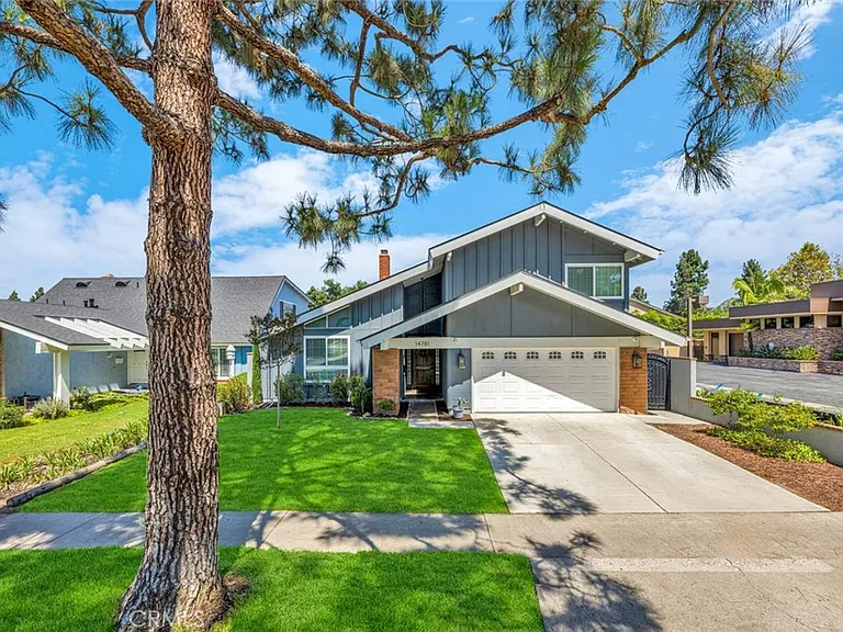 14781 Canterbury Ave — Photo 2