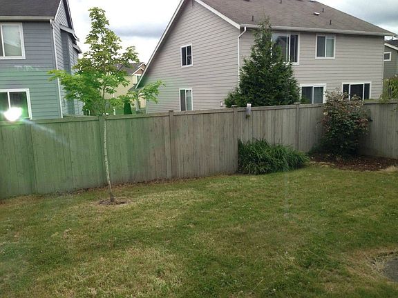 3rd image of 3900 Ingleside Dr SE
