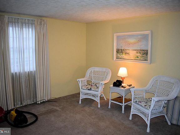5th image of 436 Grandview Ave