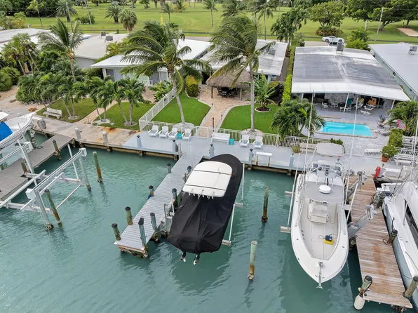 50 7th St, Key Colony Beach, FL 33051