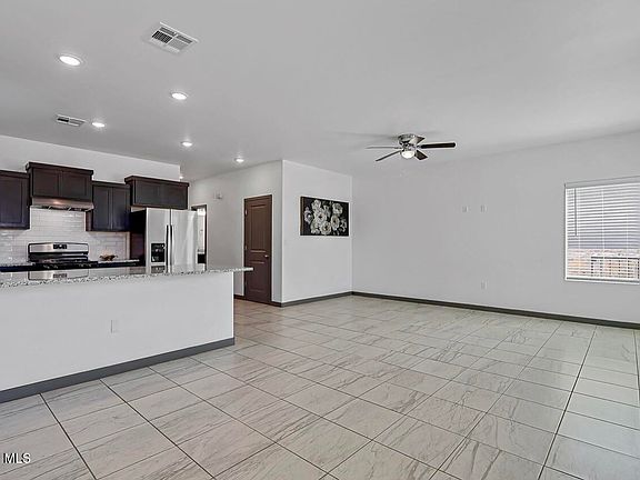 4th image of 4572 Mark Avizo St