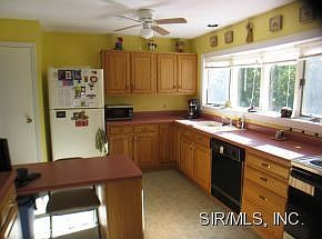 2nd image of 22 Wiltshire Ct