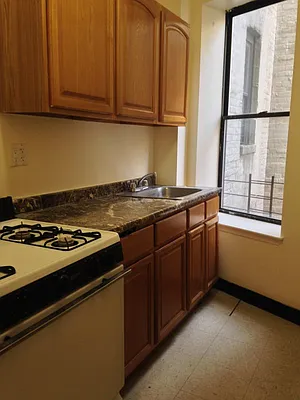 Rented by Bohemia Realty Group | media 27