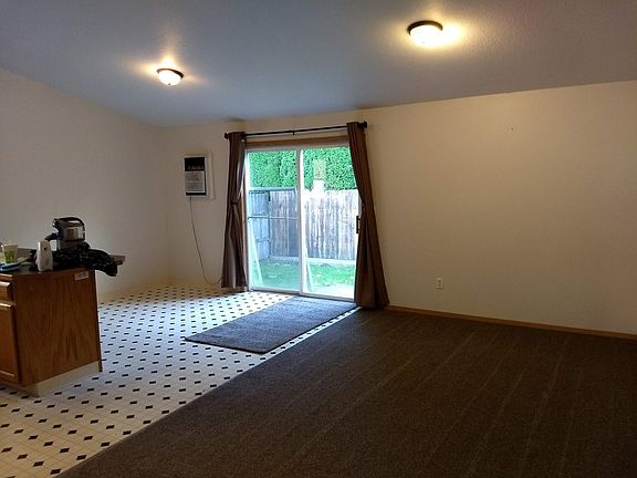 4th image of 1940 Whitetail Ln