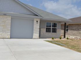 1826 Castroville Tr, B 1826