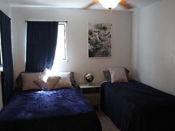 4th image of 1825 Seay Ct #B
