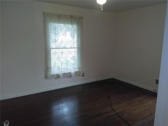 3rd image of 6732 Brooks Ave