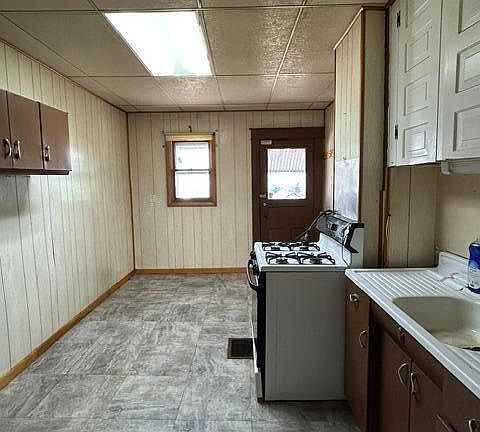 5th image of 1623 Crawford Ave
