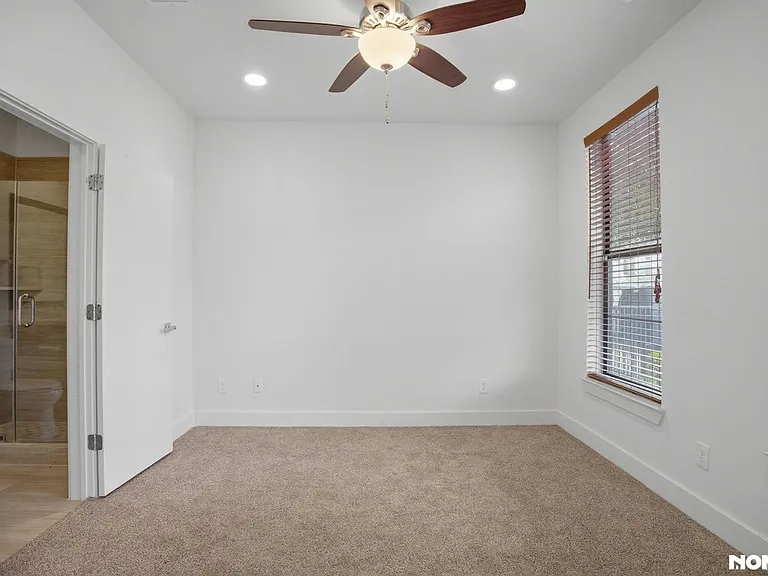 1706 Alamo St — Photo 11